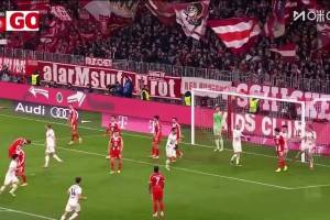  拜仁定位球失守！科茲洛烏斯基頭球破門扳平！