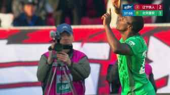 [进球视频]国安扳回一球！法比奥暴力头槌破门，国安1-2落后铁人