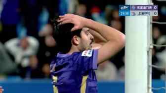 基萊斯頭球攻門 薛慶浩神撲救主力保球門不失