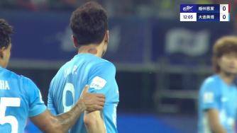 劉祝潤靈性漏球 閆鵬迎球打門中柱