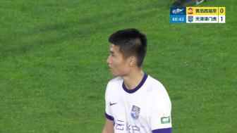  津门虎1-0领先！黄嘉辉回头望月头球吊射远角破门