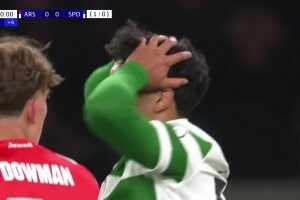 [劲射偏出] 吓人！葡体最后一攻险进球，若昂-西蒙斯劲射稍稍偏出！