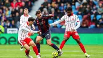 西甲-奧拉薩加斯蒂染紅霍埃爾&middot;羅卡絕平 十人萊萬(wàn)特1-1赫羅納