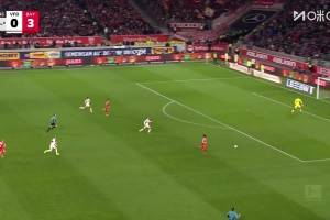 對手門前手球送紅點套餐 凱恩點射破門