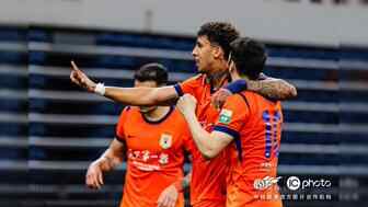 中超-两连胜！泰山2-1新鹏城 克雷桑双响+2场轰5球新鹏城7轮仅1胜