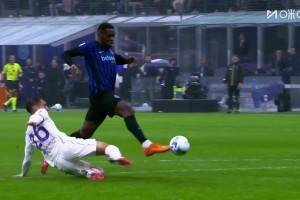  國米3-0鎖定勝局！維蒂犯規送點+染紅！恰爾汗奧盧點射破門雙響