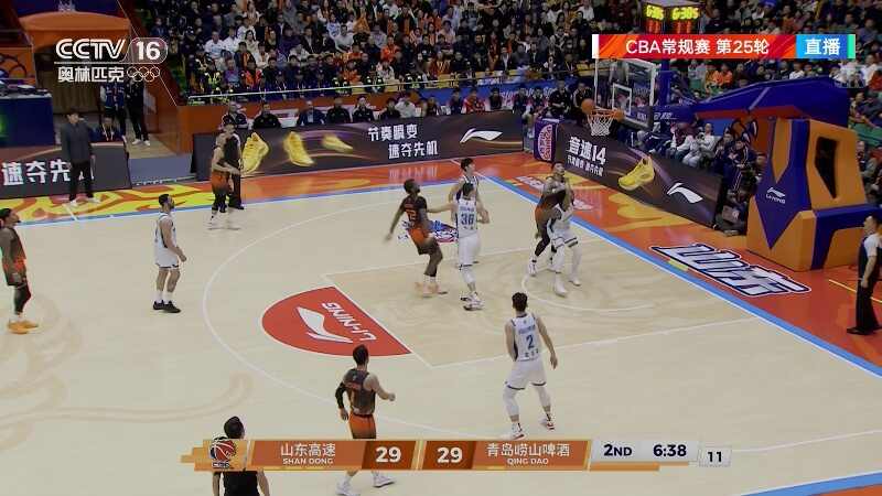 ?山東終結(jié)青島3連勝升聯(lián)賽第四 克里斯42+13 高詩巖8中1送6助