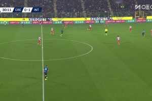 一箭穿心！澤林斯基左腳重炮世界波破門，國米2-0領先！