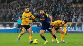  英超-若澤-薩兩連撲救險(xiǎn) 狼隊(duì)主場0-0逼平紐卡斯?fàn)? title=