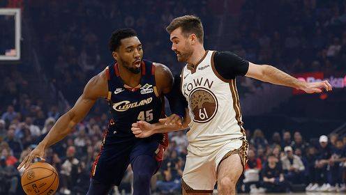 🏀超残阵勇士爆冷客胜骑士 斯潘塞19+7 库明加10中1 米切尔29分