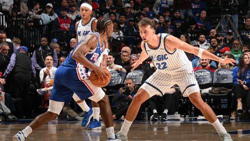 ??76人擊敗魔術(shù)取3連勝 馬克西43+8 埃奇庫(kù)姆26+7 恩比德休戰(zhàn)