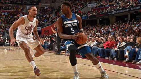 不理想！愛德華茲24中10拿到25分5板 正負(fù)值-16