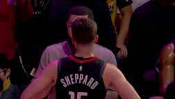 兄弟們沖！杜蘭特和范弗里特化身啦啦隊 在場邊加油鼓勁