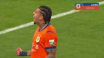 [进球视频]这都能进！?克雷桑小角度任意球破门，泰山1-1海港