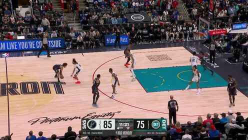  恐怖！文班亞馬籃下連送兩記遮天大帽！