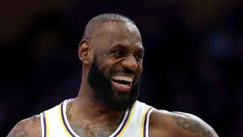 老夫聊發(fā)少年狂！詹姆斯13中11超高效砍24分3板5助2斷 正負(fù)值+20