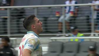  萨尔茨堡红牛1-0领先！格卢赫弧顶位置兜射破门
