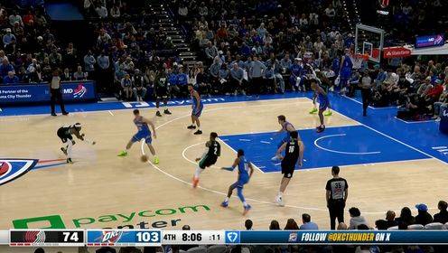 乐福挡拆后为杨瀚森送出妙传 小杨单臂空接暴扣