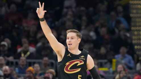 梅超瘋！梅里爾25分鐘三分10中9砍生涯新高32分 小里飛刀刀刀致命