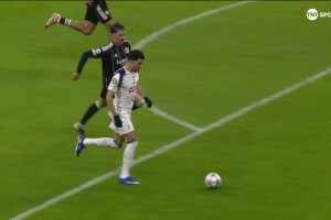  法蘭克福頭球回頂烏龍助攻！索蘭克單刀冷靜低射遠角破門！