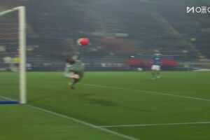  門將立功！尼科-帕斯跟進兜射死角邁尼昂飛身撲出！