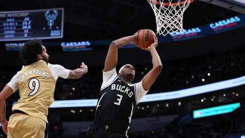 拼盡全力！邁爾斯&middot;特納16中8空砍21分14板6帽 罰球3中3