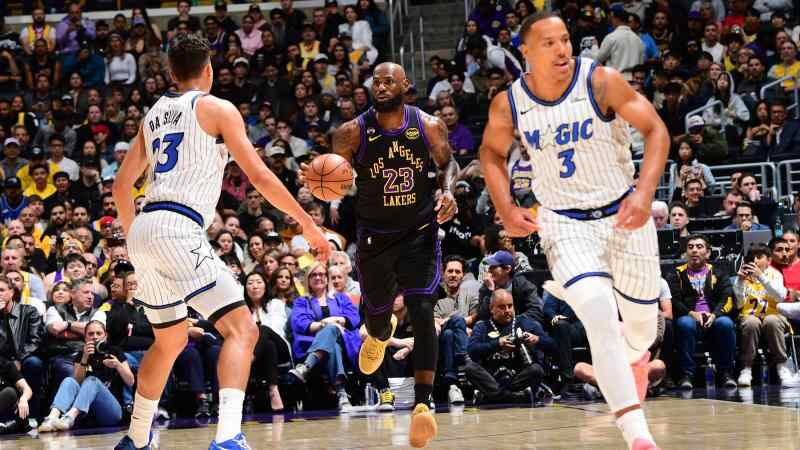 ??東契奇最后時(shí)刻傳球&詹姆斯高難度絕殺失敗 湖人1分惜敗魔術(shù)