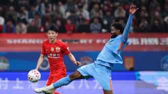 中超-積分轉正！海港2-1玉昆 王燊超補時絕殺萊昂納多破門武磊失良機