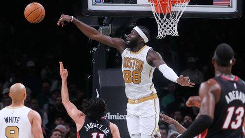 ??綠軍末節(jié)10記三分撲滅熱火 懷特33+5+6 布朗30+9+7 韋爾24+14