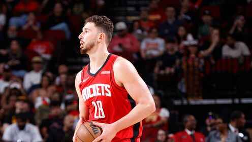  可惜那個籃板被扣！申京到手的三雙沒了 拿15分9板11助&出現6失誤