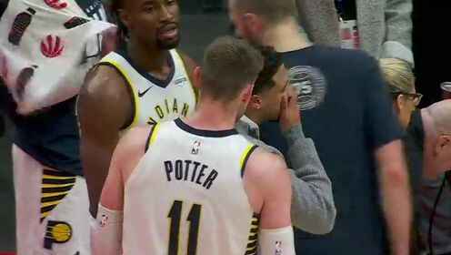 感覺很嚴重啊！弗菲劈扣之后別到腳重傷倒地無奈傷退