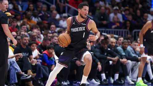 高效全面！布克16中10&11罰9中 砍下30+9+5+2斷&正負(fù)值高達(dá)+21