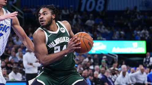 干拔超遠三分收比賽！托馬斯替補25分鐘狂轟全場最高34分4板2助！