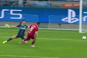  有失水準！加克波送妙傳，薩拉赫單刀捅射離譜偏出！