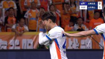  泰山1-0领先！谢文能完成抢断一脚低射直入下角