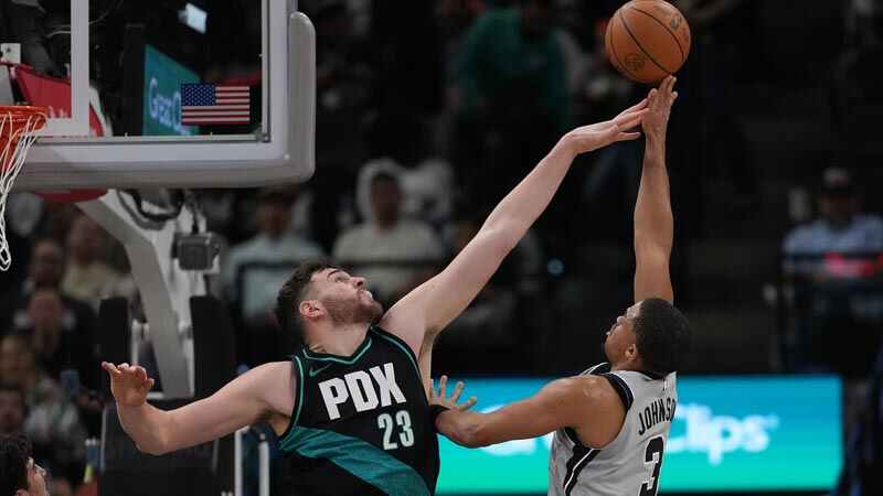 01月04日NBA常規(guī)賽 開拓者 - 馬刺 全場(chǎng)錄像