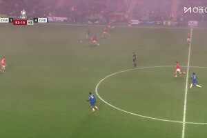 3分鐘2球！埃斯特旺突破造點(diǎn)，恩佐點(diǎn)射破門(mén)