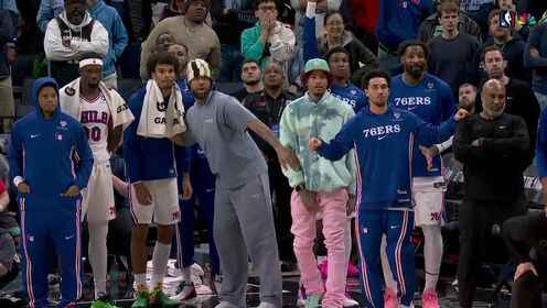 埃奇庫(kù)姆大心臟三分準(zhǔn)絕殺 僅留1.7秒