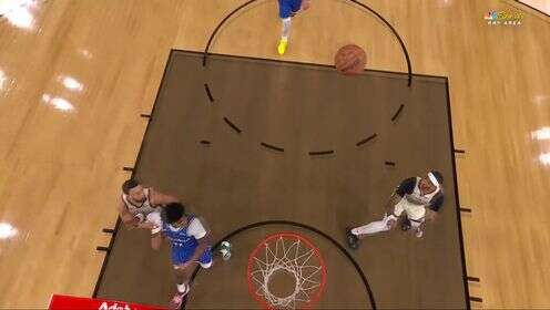 低開(kāi)高走！庫(kù)里23中10拿26分3板6助2斷 半場(chǎng)三分6中0&第三節(jié)15分