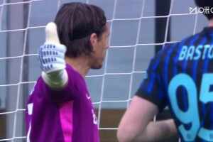 [抽射偏出] 险送大礼！索默出球失误被断，莫德里奇抽射偏出立柱！