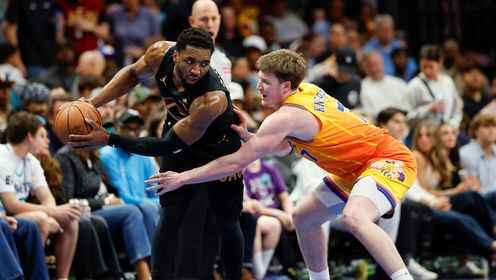 ??騎士力克黃蜂豪取7連勝 哈登18+8 米切爾32分 克尼佩爾33+6