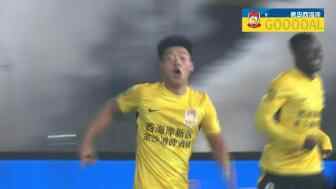 鐵人后場失誤 劉小龍接阿齊茲橫傳門前推射破門