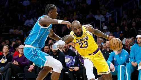 ??湖人不敵黃蜂 三球30+11&9記三分 東契奇39分 詹姆斯29+9+6