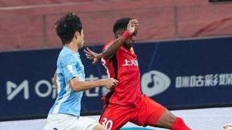 中超-海港3-0英博 李新翔传射+伤退蒯纪闻助攻张琳芃破门