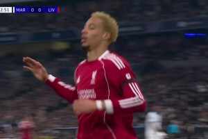 [进球无效] 可惜！利物浦反击索博助攻埃基蒂克破门，越位在先进球无效！