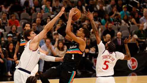 大逆轉(zhuǎn)喜極而泣！文班背靠背僅出戰(zhàn)22分鐘 高效砍下27分10板4帽