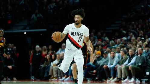 挺全面！夏普15中8&罰球6中6砍下24分9板5助2斷 也有5次失誤