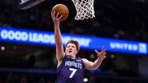 穩穩的幸福！4號秀克尼佩爾14中7&三分8中4貢獻20分4板 正負值+22