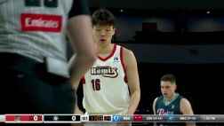 楊瀚森開場后造犯規(guī)兩罰全中