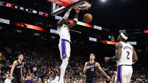 打老東家格外來(lái)勁！艾頓11中10砍20分13板2斷1帽 拼下6前場(chǎng)板